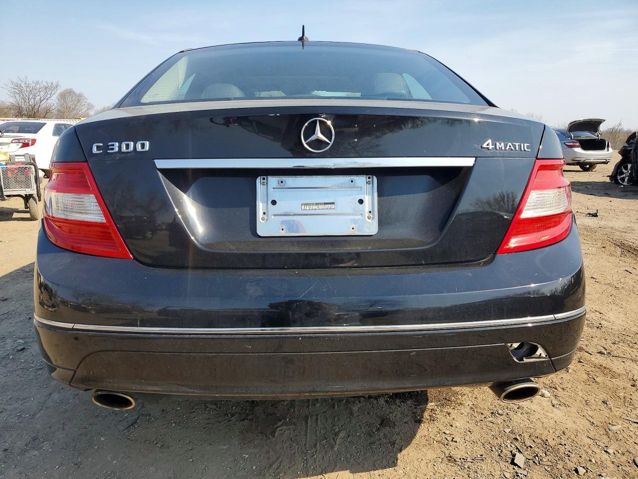 2011 Mercedes-Benz C 300 4Matic - Фото 6