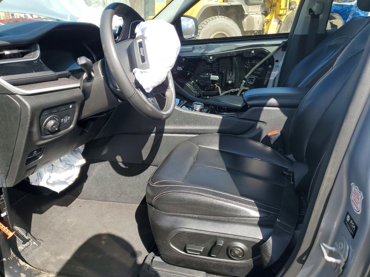 2023 Jeep Grand Cherokee Limited 4Xe - Image 7