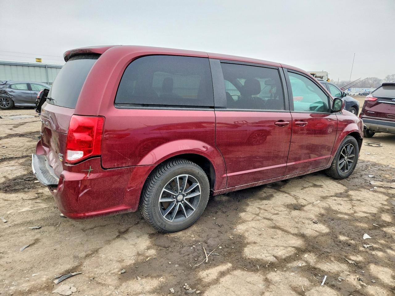 2019 Dodge Grand Caravan Gt - Image 3