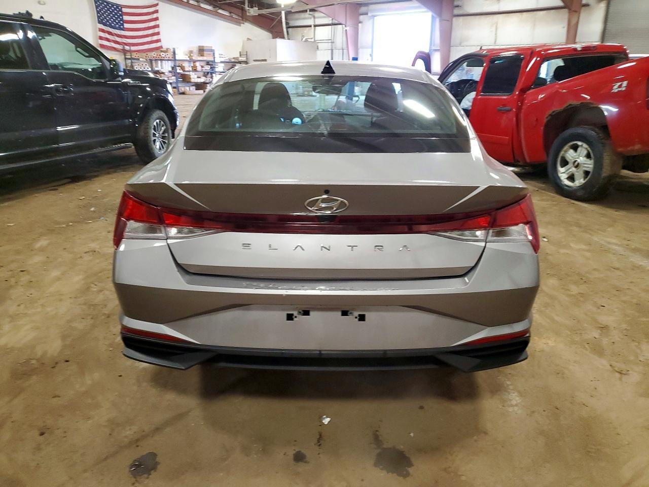 2023 Hyundai Elantra Sel - Фото 6