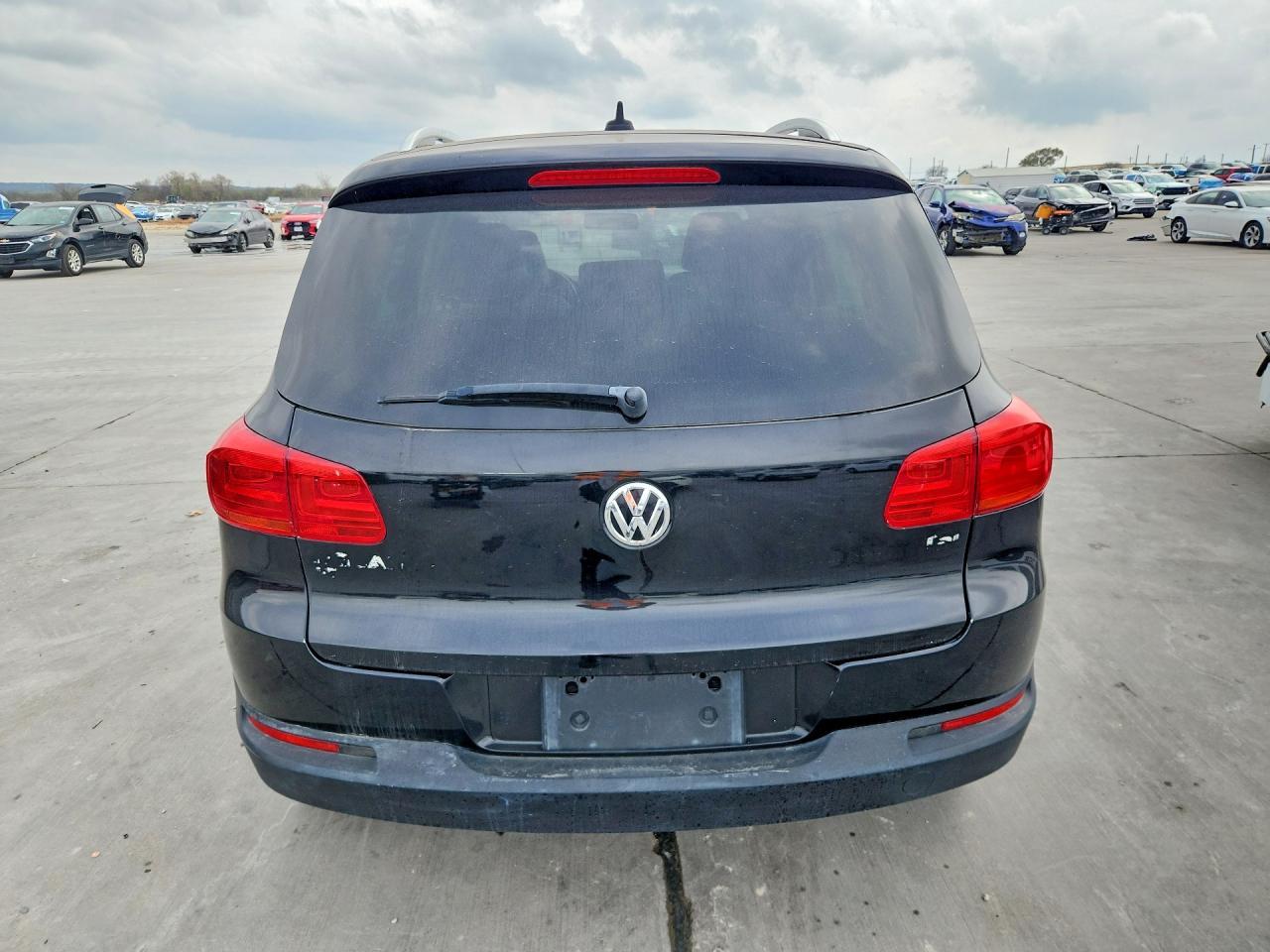 2014 Volkswagen Tiguan S - Image 6