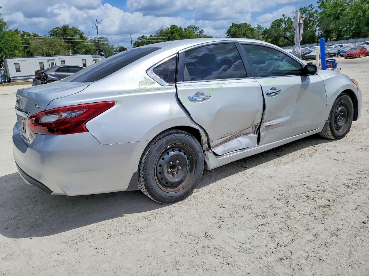 2018 Nissan Altima 2.5 S - Image 3