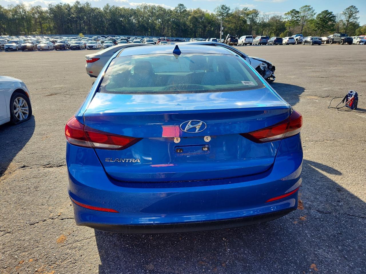 2017 Hyundai Elantra Se - Image 6