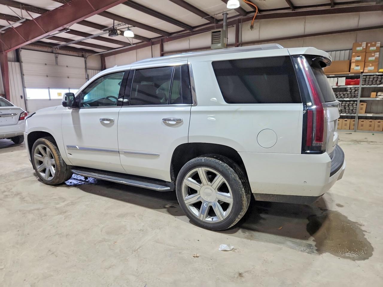 2020 Cadillac Escalade Premium Luxury - Фото 2