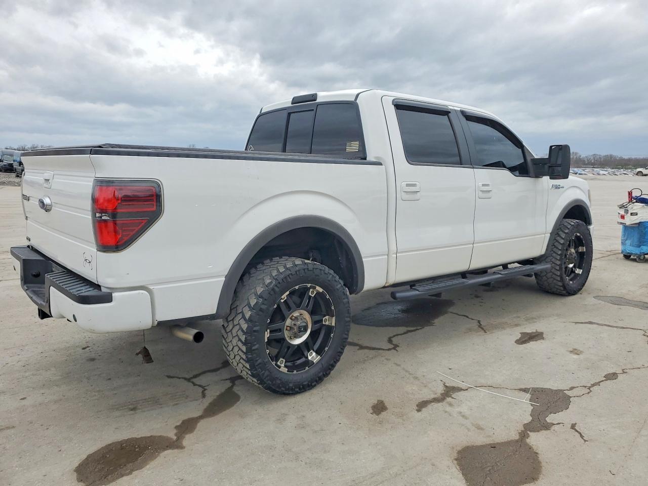 2011 Ford F150 Supercrew - Фото 3