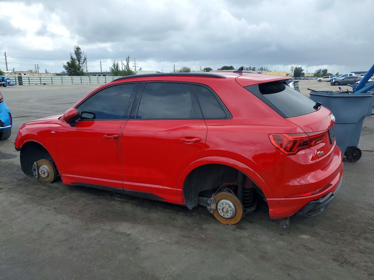 2021 Audi Q3 Premium S Line 45 - Фото 2