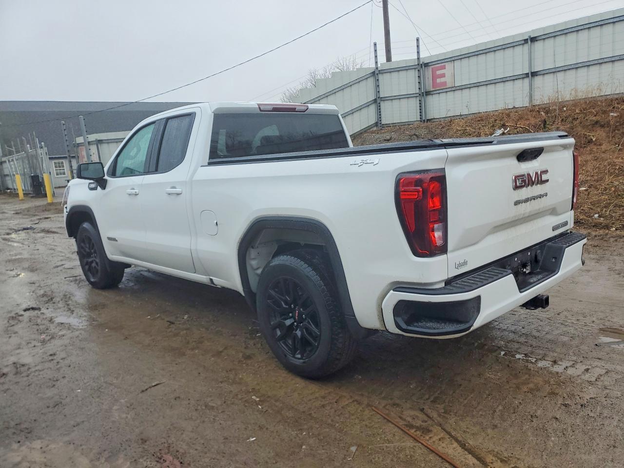 2025 GMC Sierra K1500 Elevation-L - Фото 2