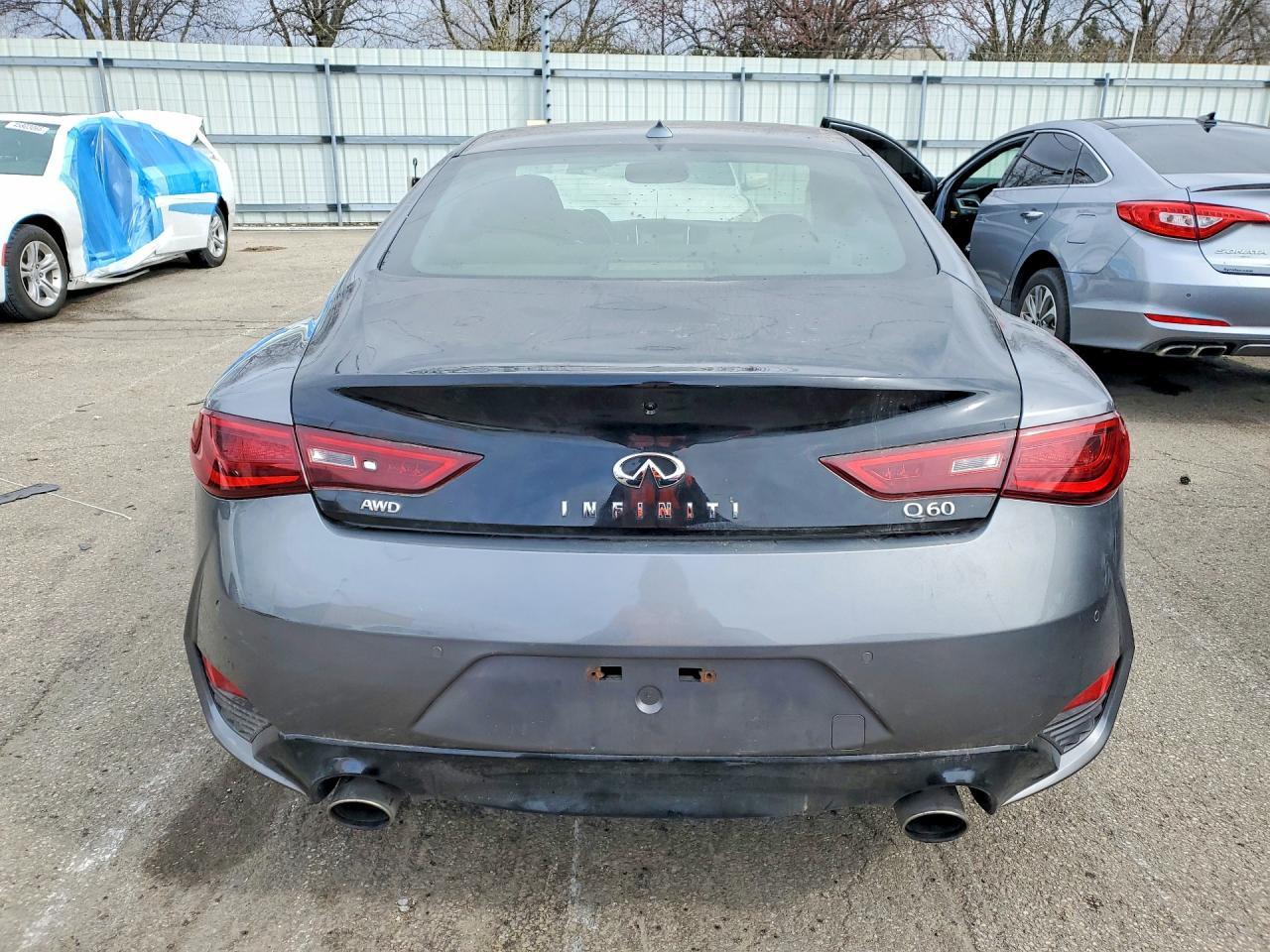 2017 Infiniti Q60 3.0T Premium - Image 6