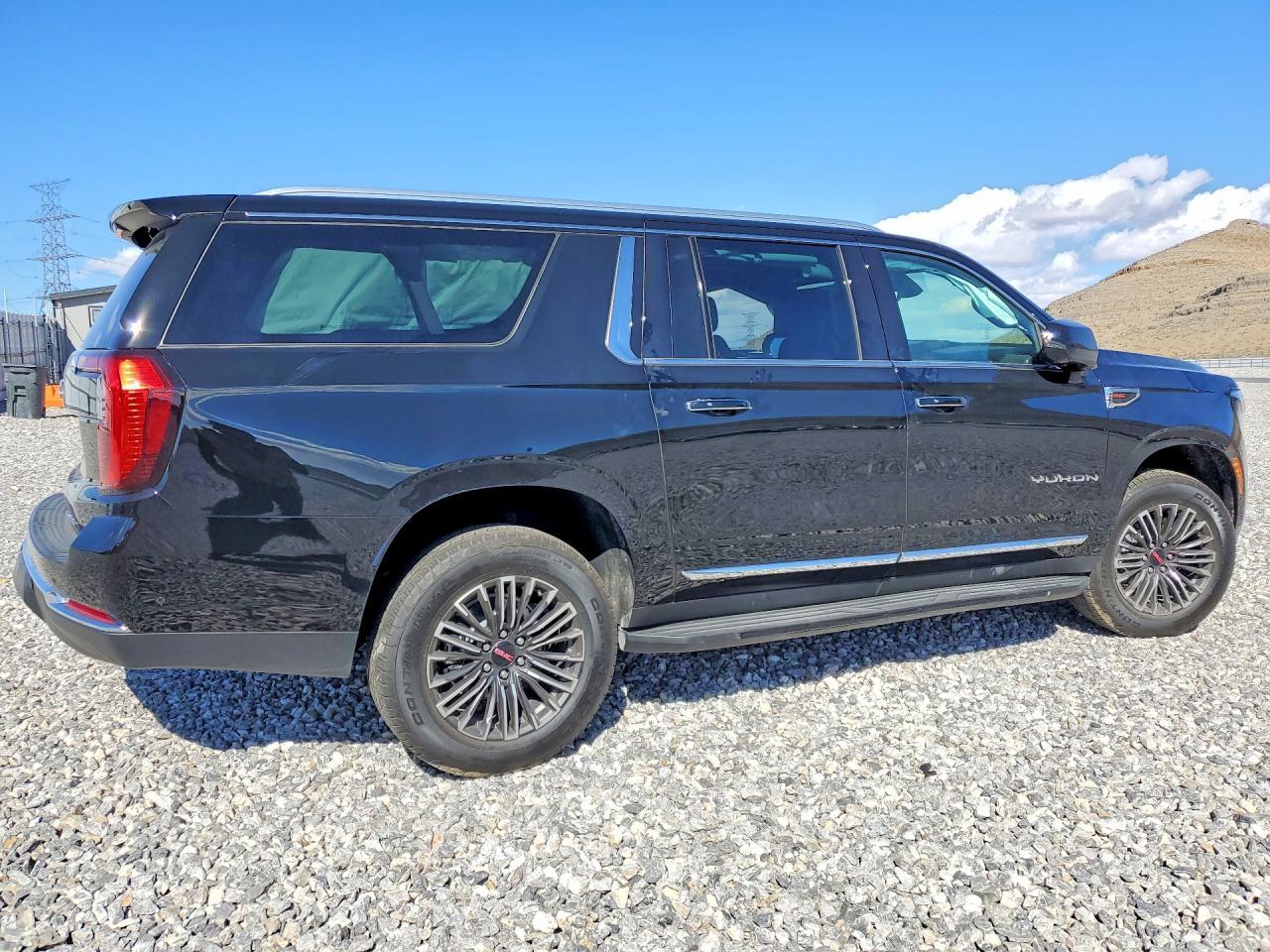2026 GMC Yukon Xl Elevation - Image 3