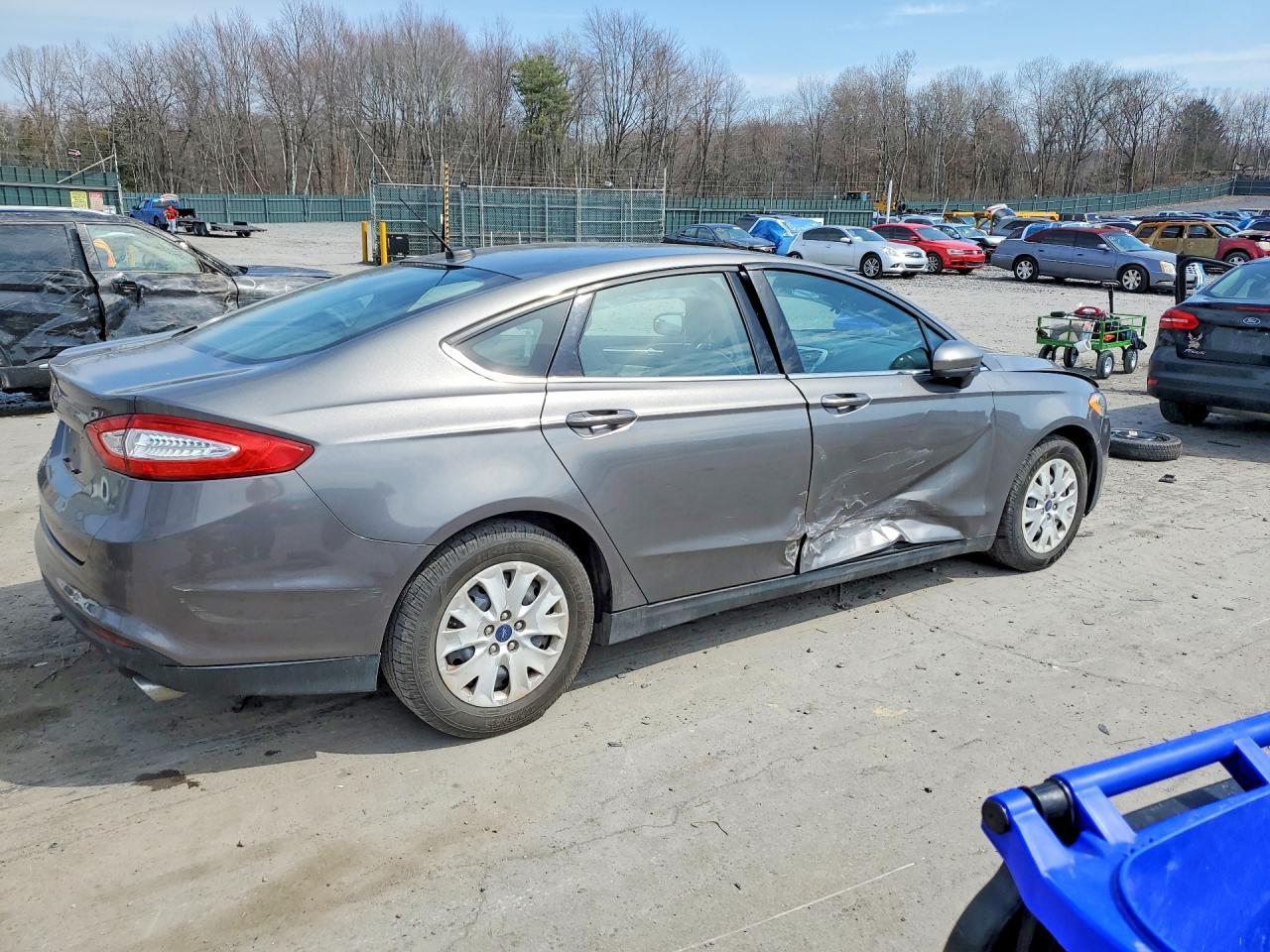 2014 Ford Fusion S - Фото 3