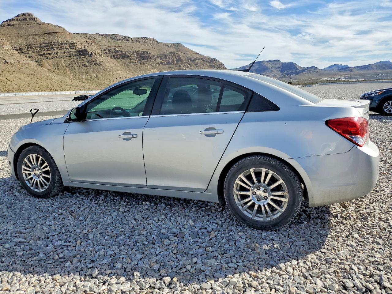 2012 Chevrolet Cruze Eco - Image 2