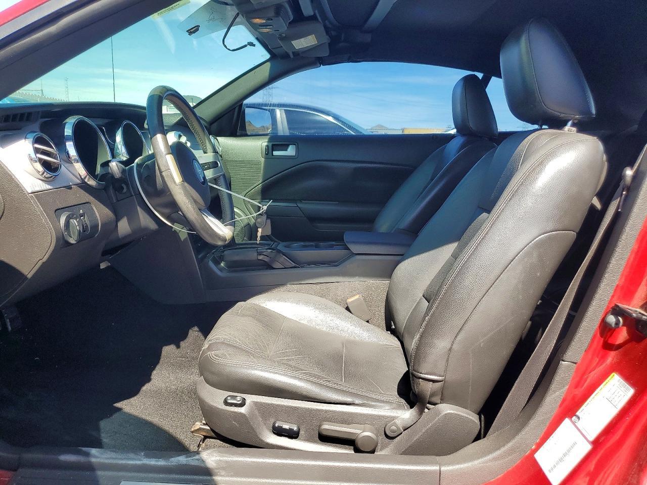 2007 Ford Mustang - Image 7