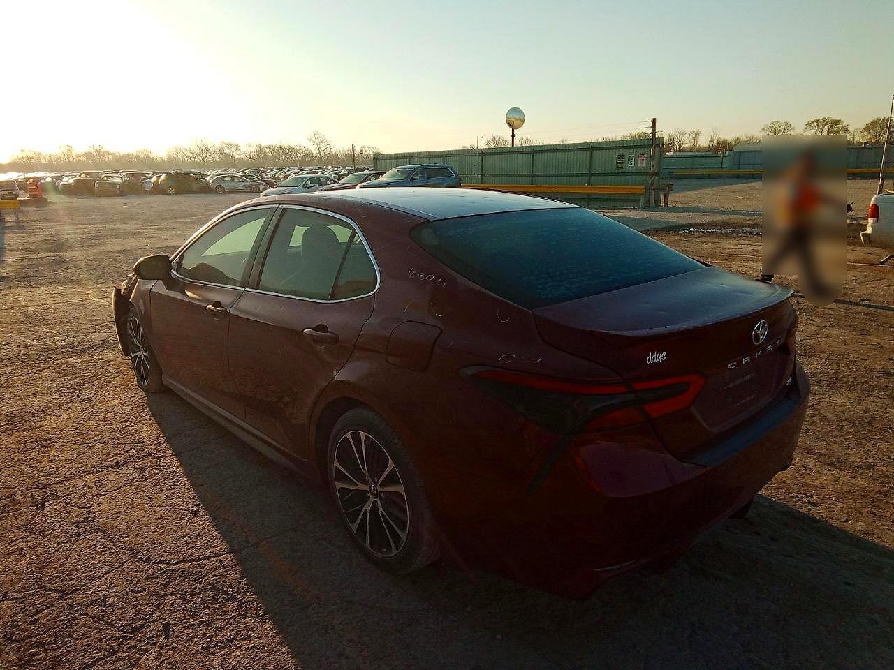 2018 Toyota Camry L - Image 2