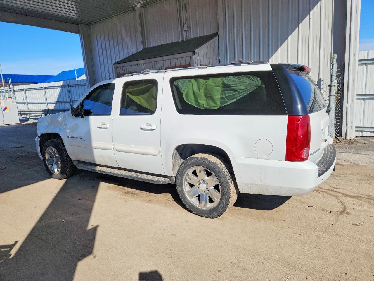 2007 GMC Yukon Xl C1500 - Фото 2