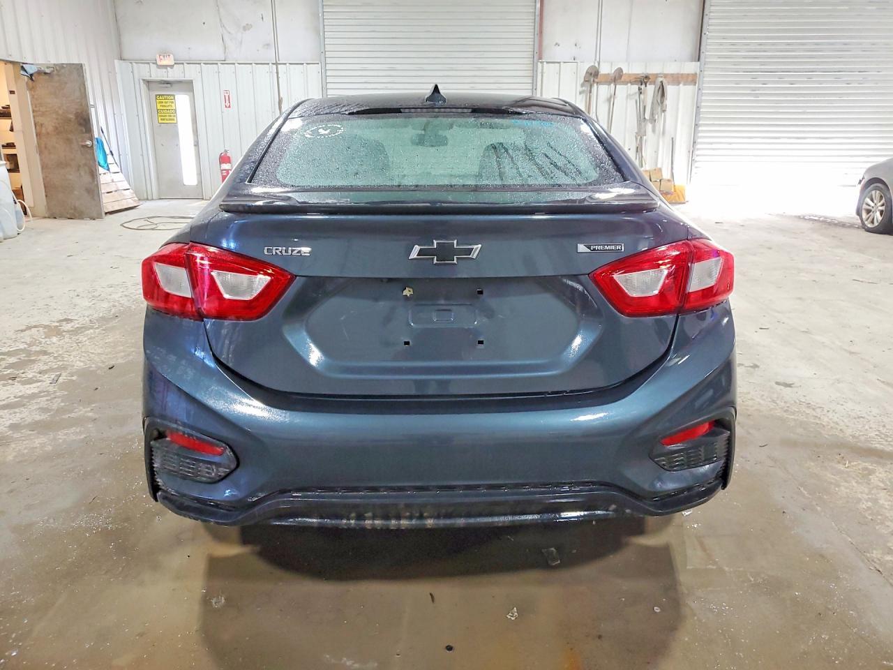 2017 Chevrolet Cruze Premier - Фото 6