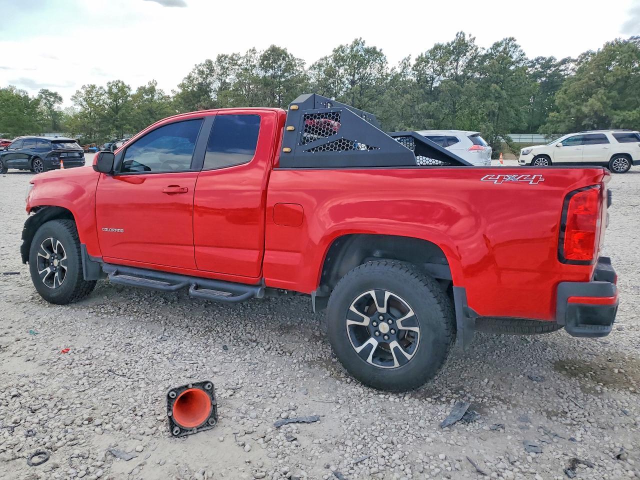 2020 Chevrolet Colorado - Image 2