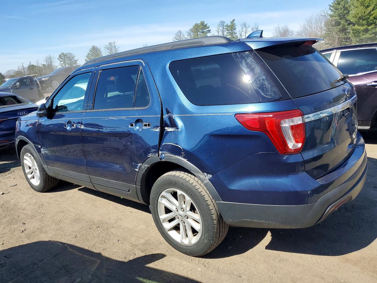 2016 Ford Explorer - Image 2
