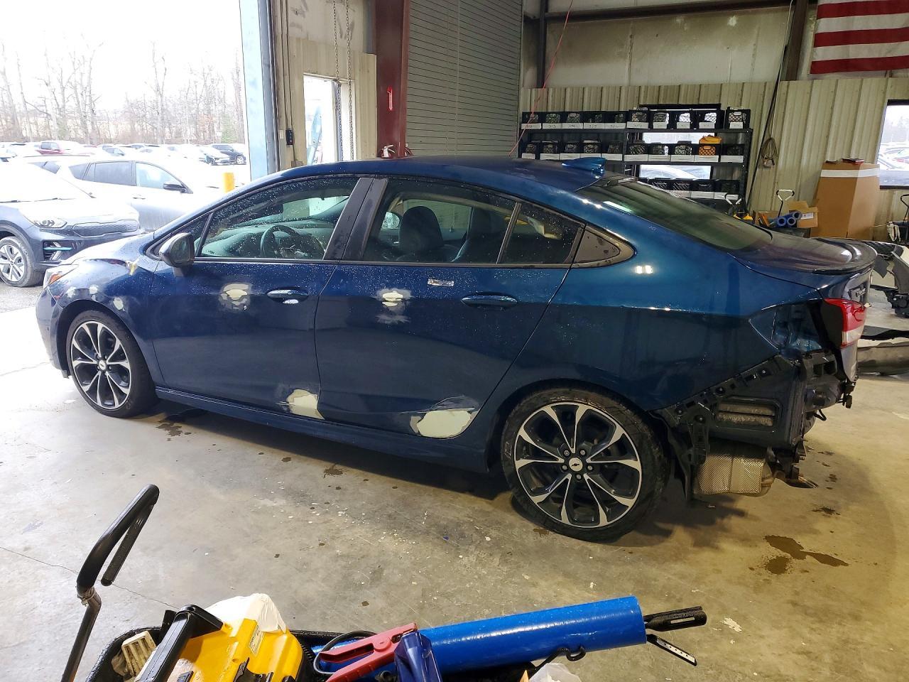 2019 Chevrolet Cruze Premier - Фото 2