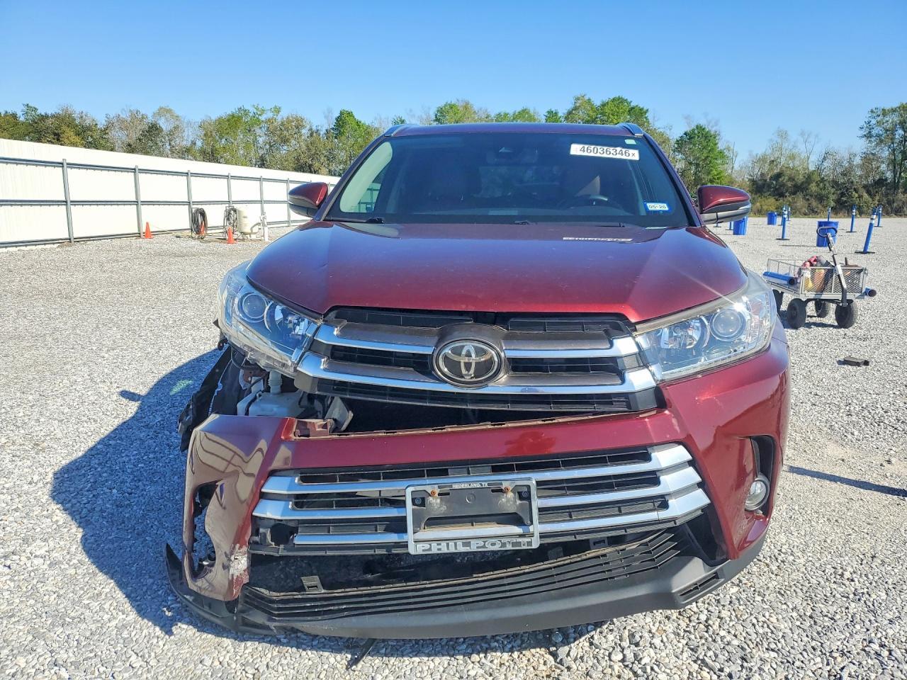 2017 Toyota Highlander Limited - Image 5