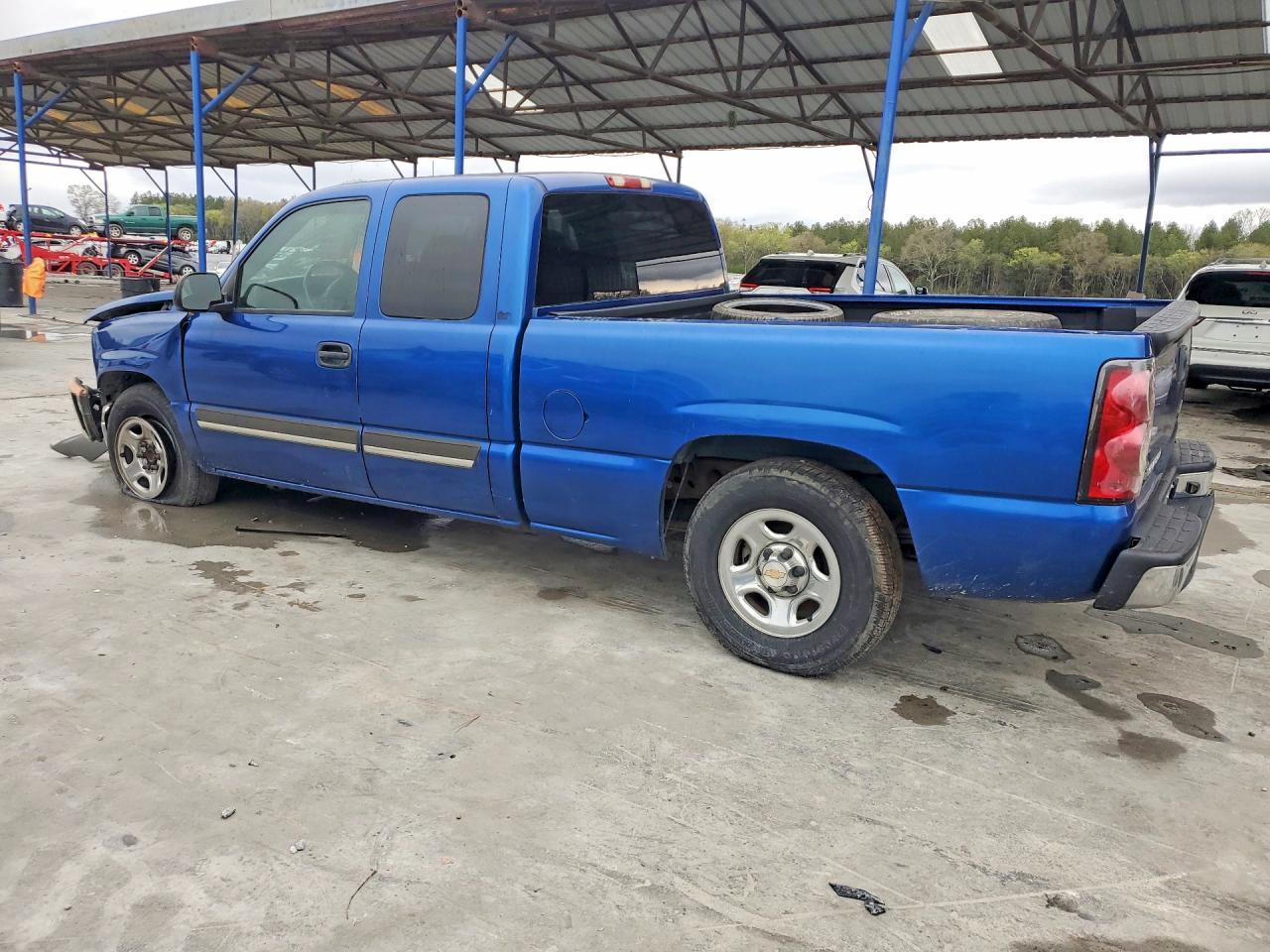 2004 Chevrolet Silverado C1500 - Фото 2