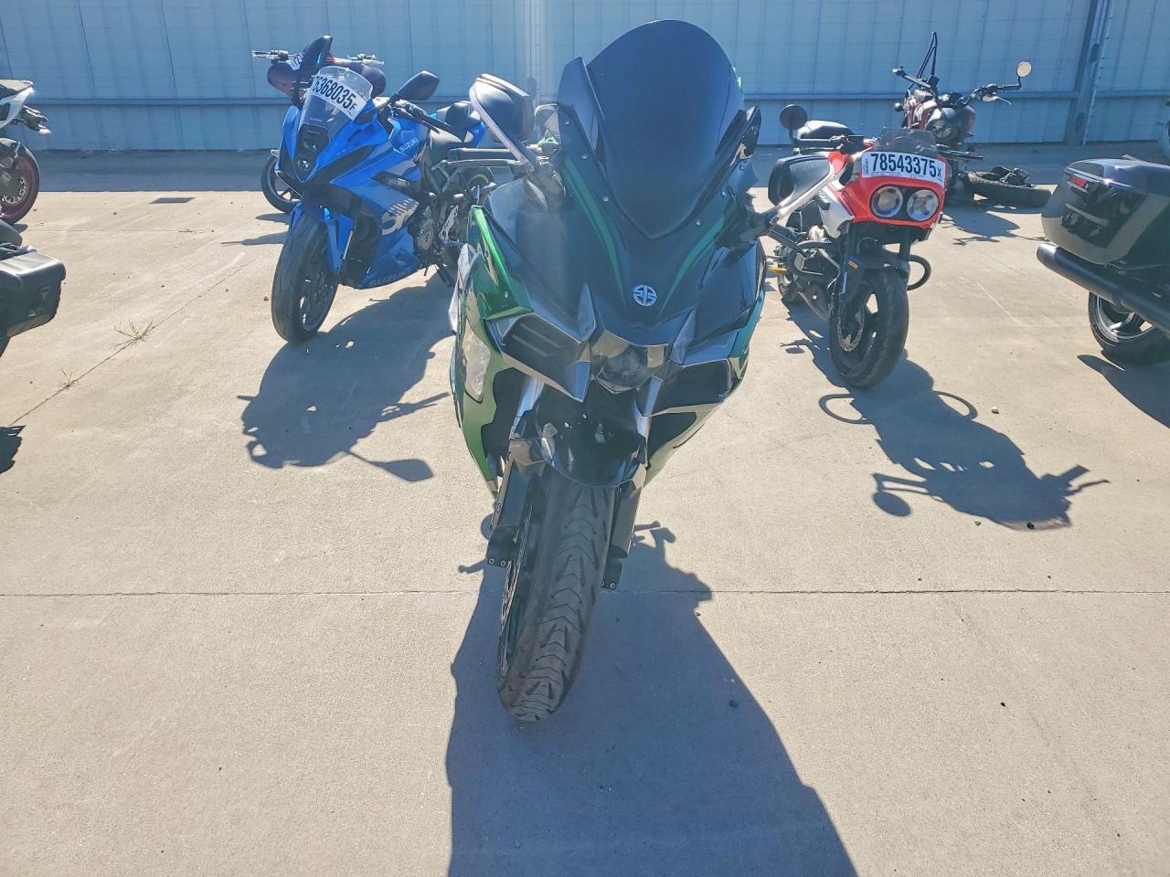 2021 Kawasaki Zx1002 D - Фото 2