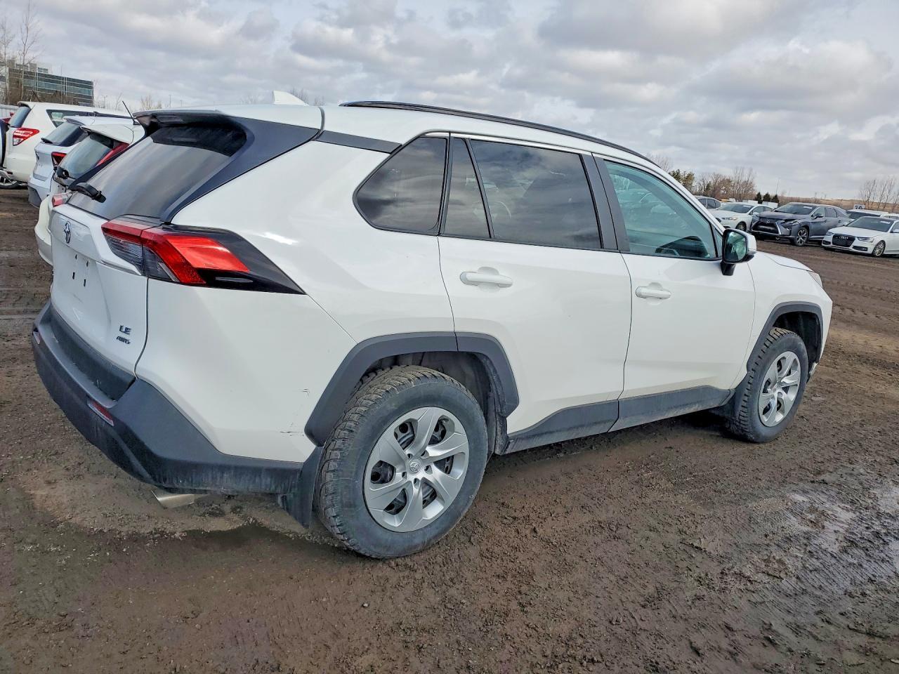 2020 Toyota Rav4 Le - Фото 3