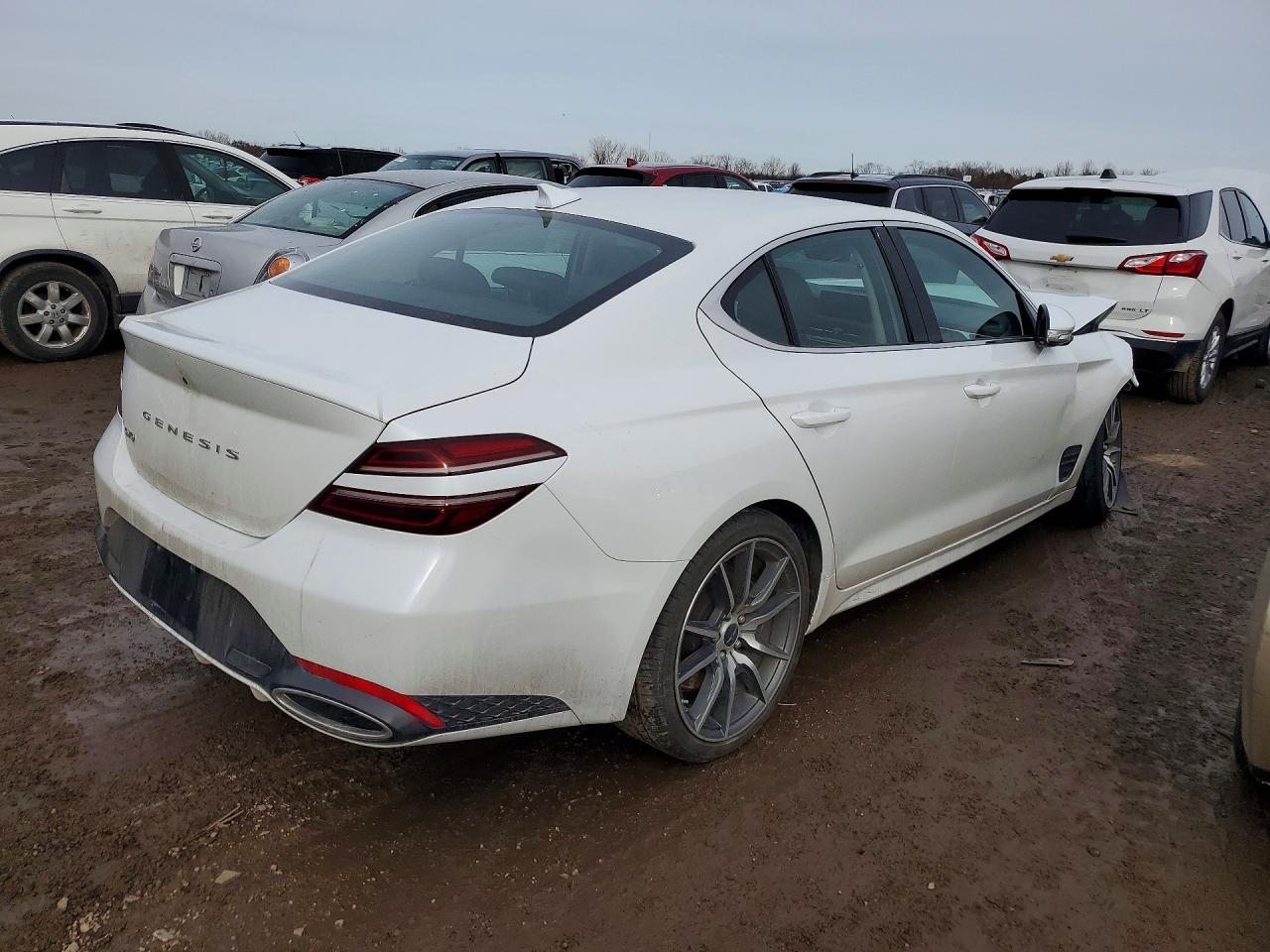 2025 Genesis G70 2.5T Standard - Фото 3