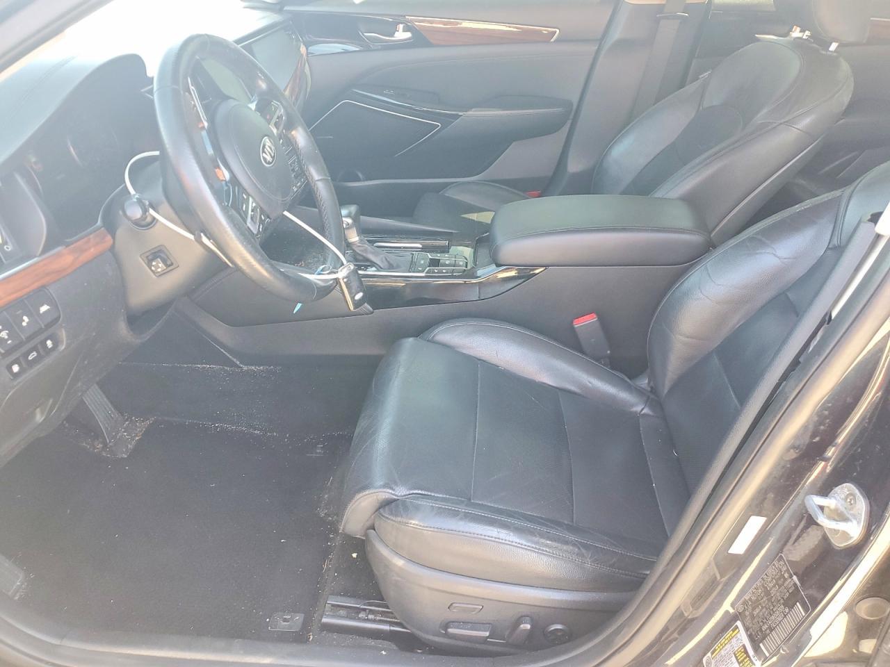 2017 Kia Cadenza Technology - Image 6
