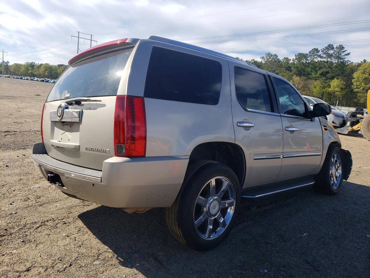2007 Cadillac Escalade Luxury - Фото 3