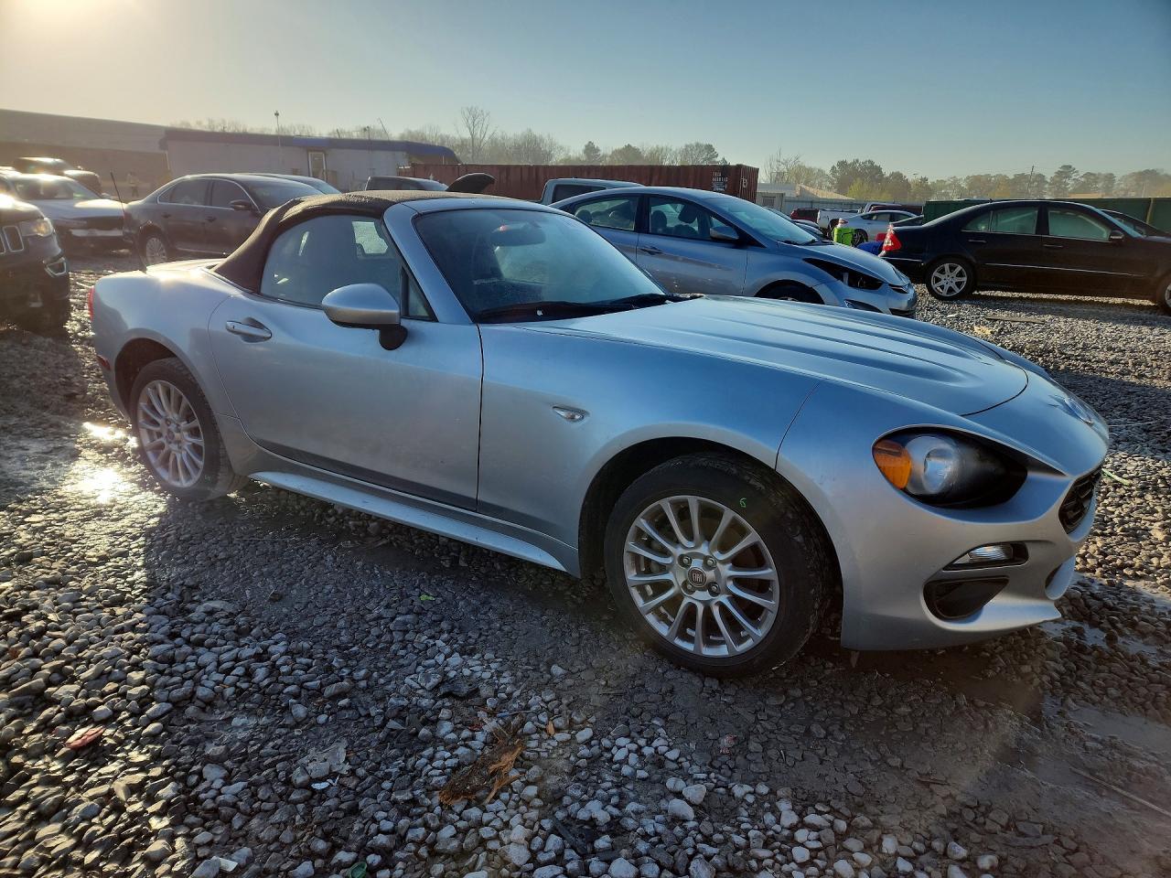 2018 Fiat 124 Spider Classica - Image 4
