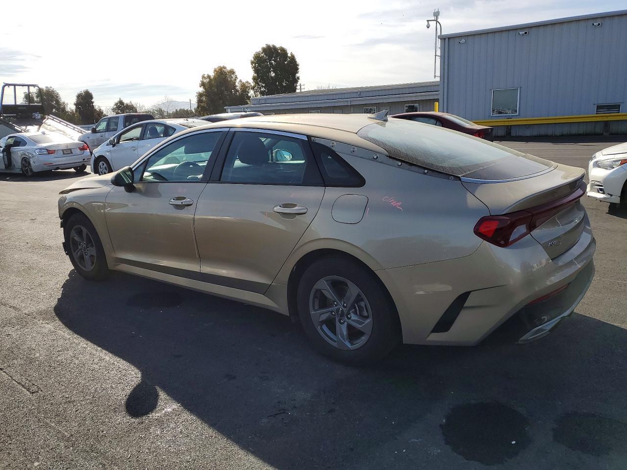 2022 Kia K5 Lxs - Image 2