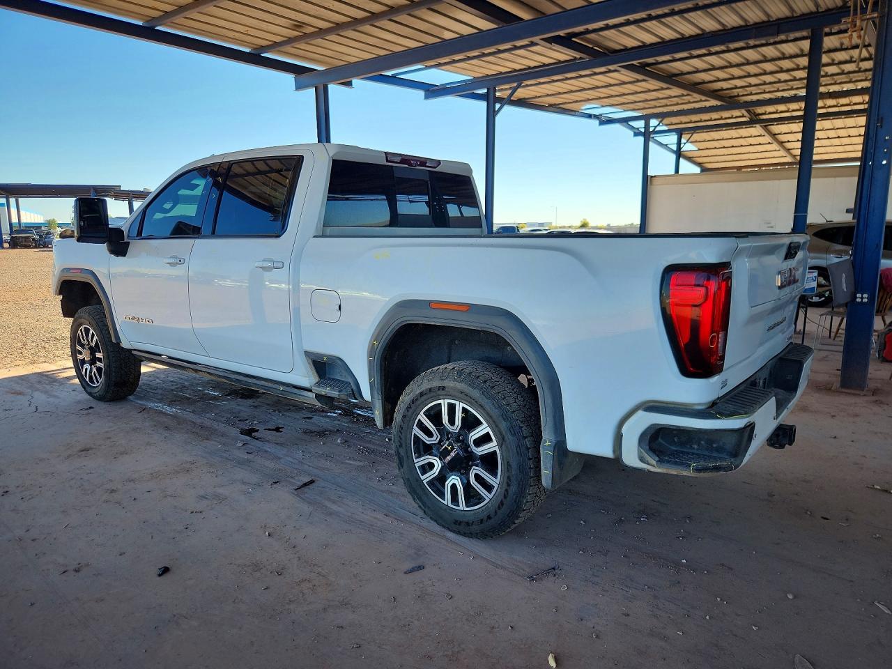 2023 GMC Sierra K2500 At4 - Фото 2