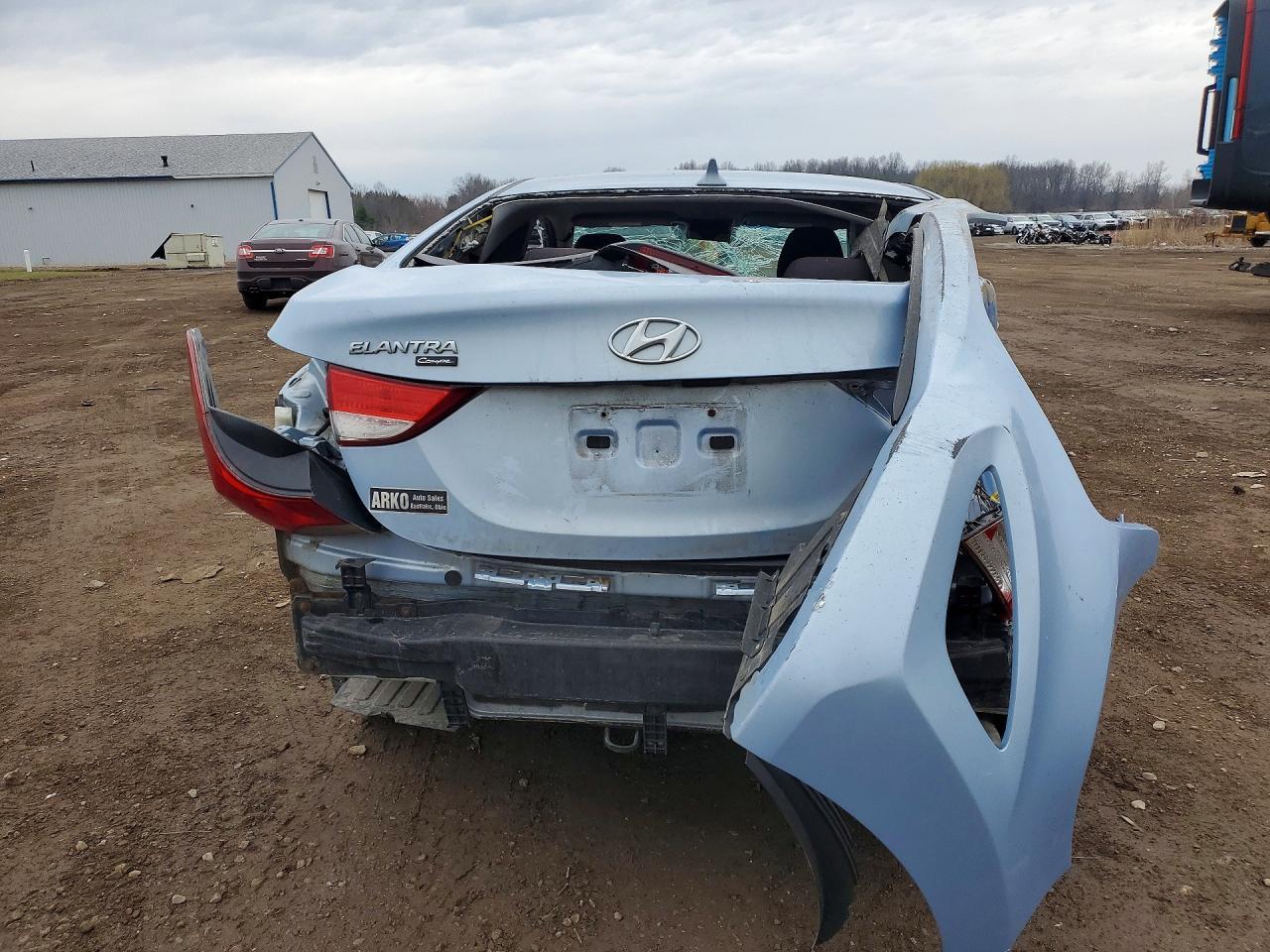 2013 Hyundai Elantra - Фото 6