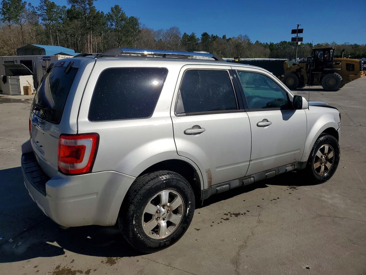 2012 Ford Escape Limited - Image 3