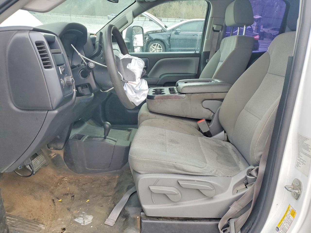 2016 Chevrolet Silverado K2500 Heavy Duty - Image 7