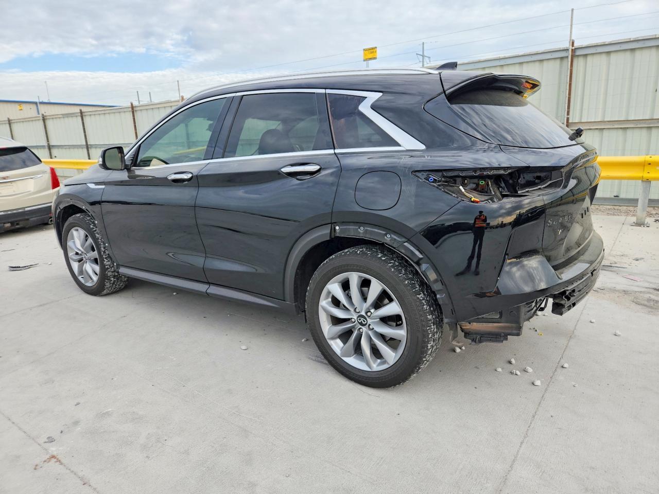 2022 Infiniti Qx50 Essential - Фото 2