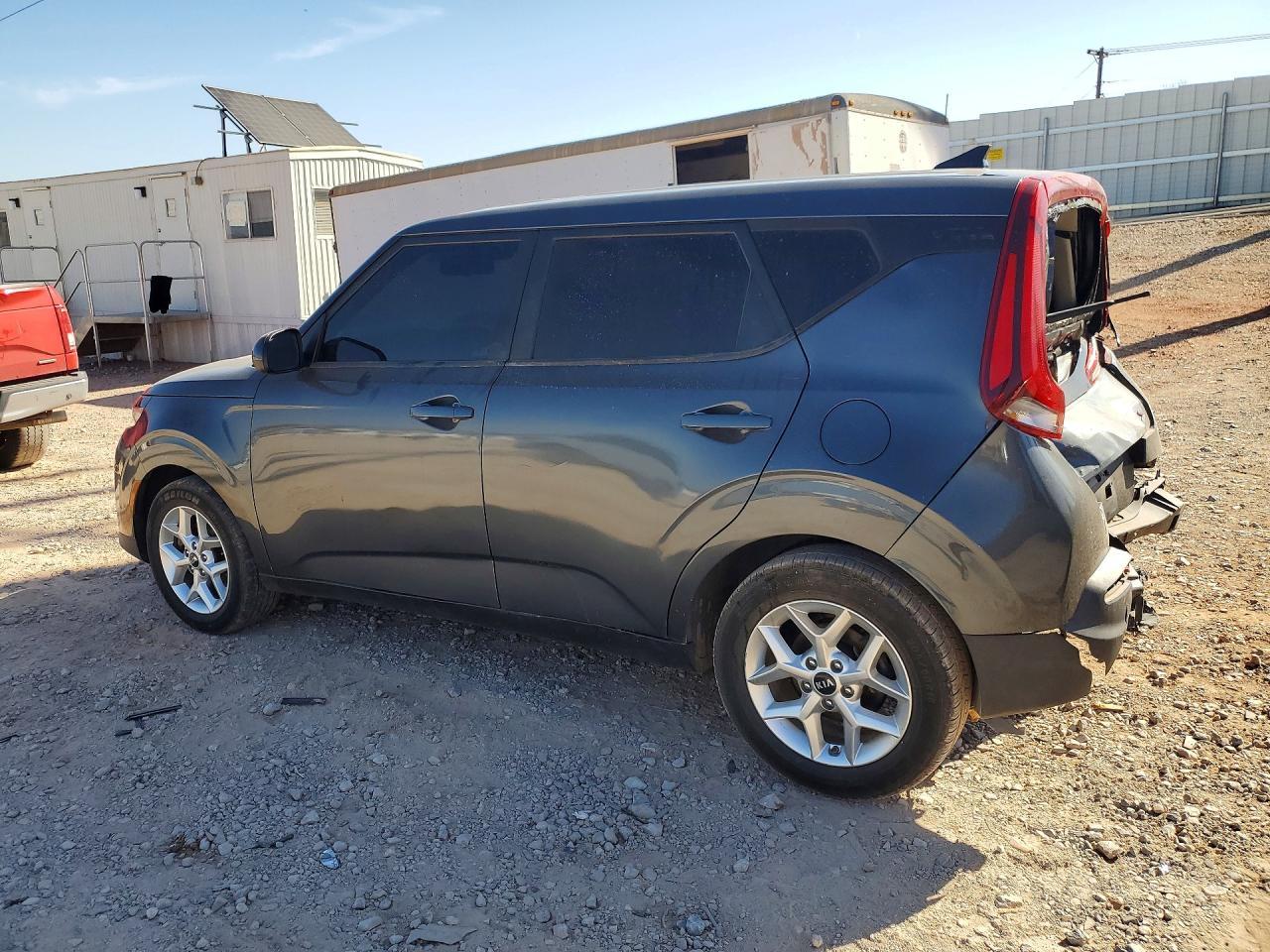 2021 Kia Soul - Image 2