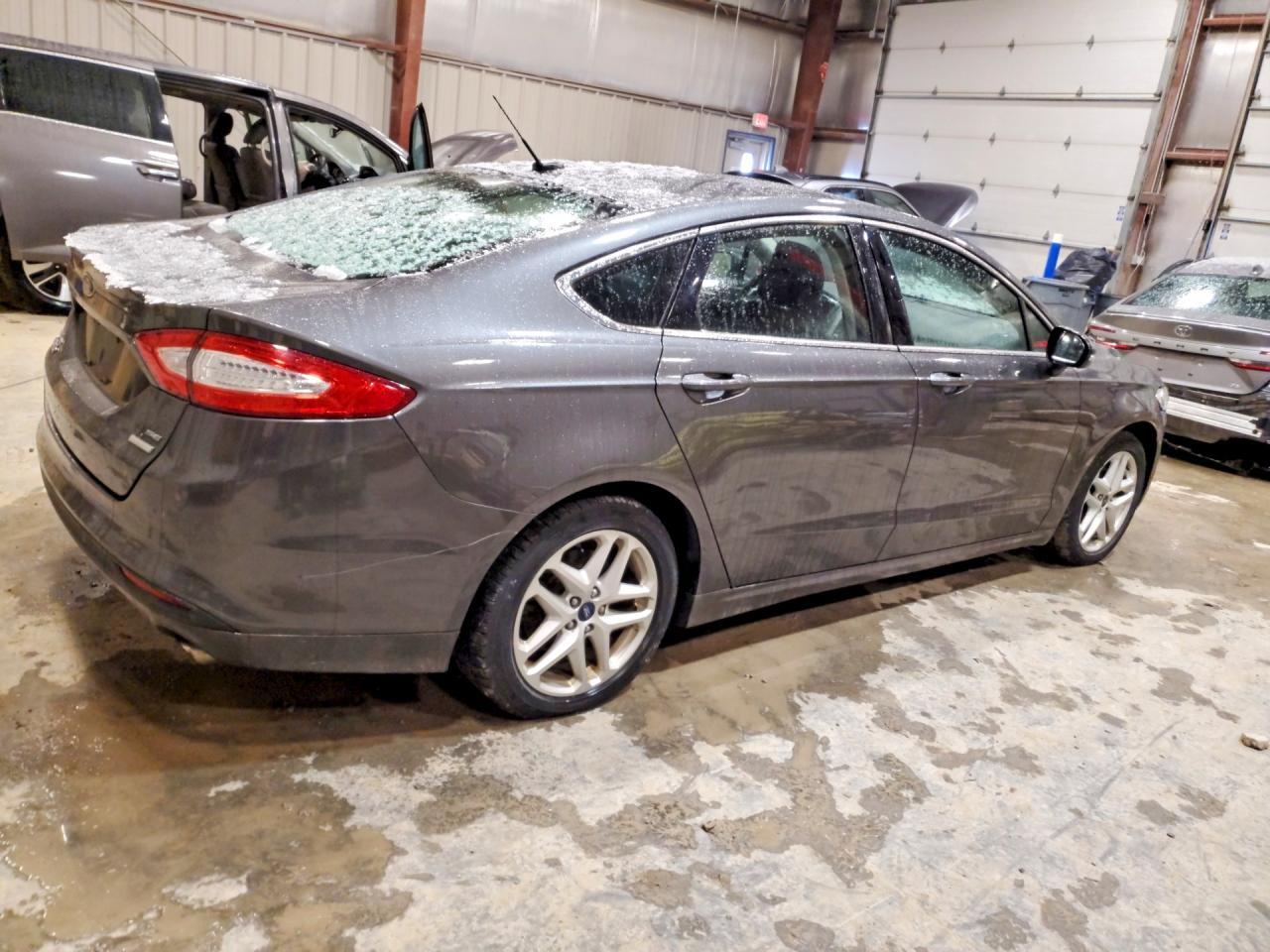 2016 Ford Fusion Se - Фото 3