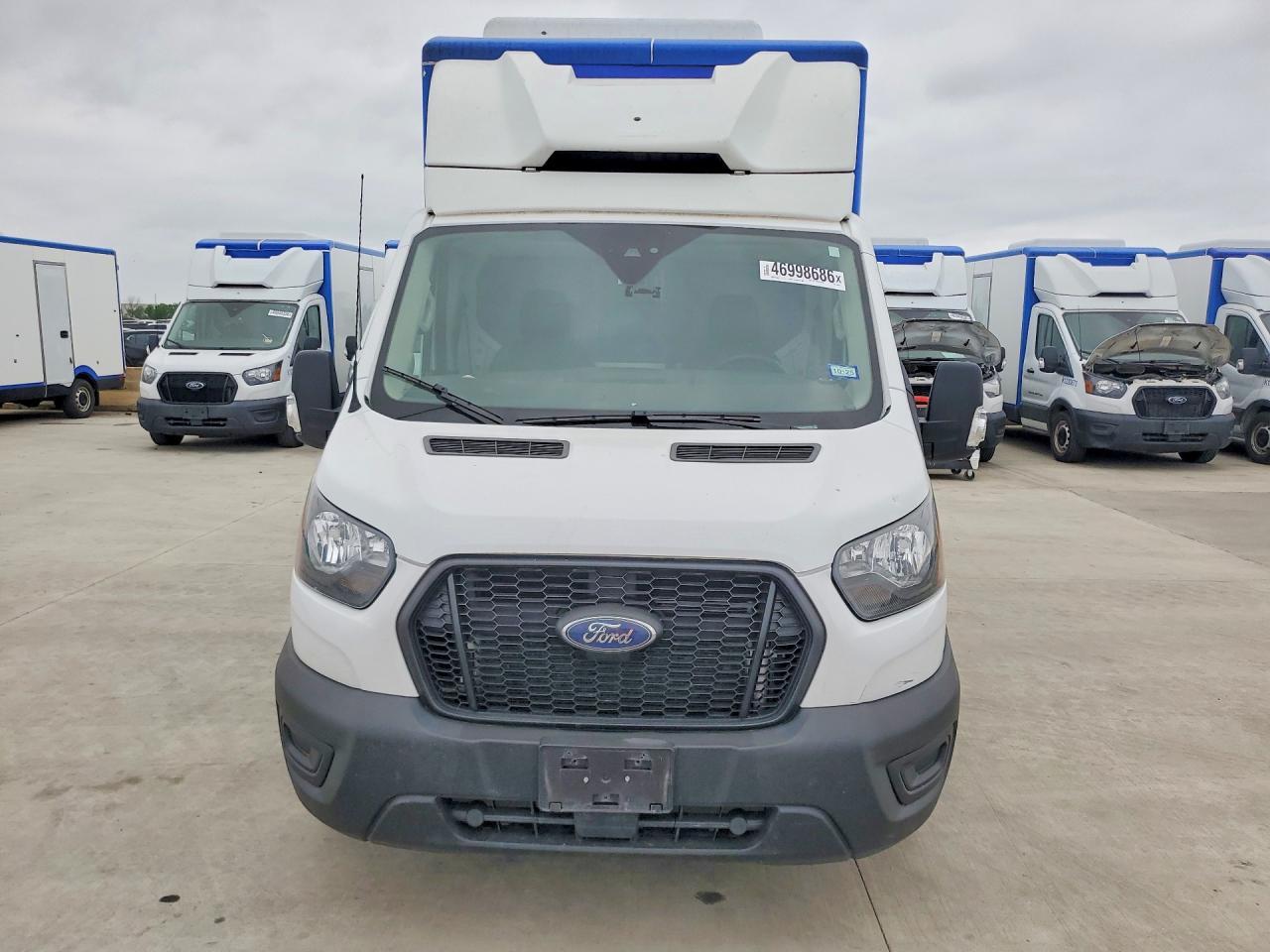 2022 Ford Transit Delivery Truck - Image 5