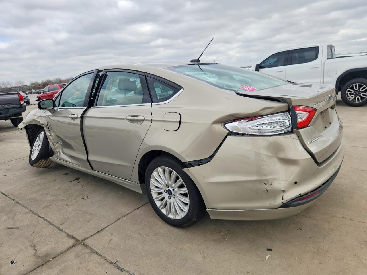 2015 Ford Fusion Se Hybrid - Image 2