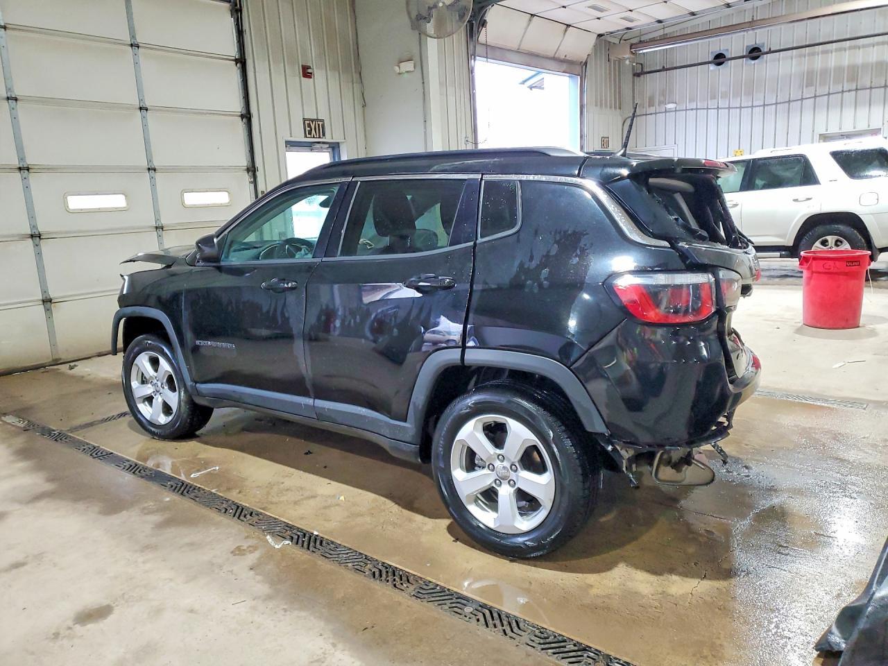 2018 Jeep Compass Latitude - Фото 2