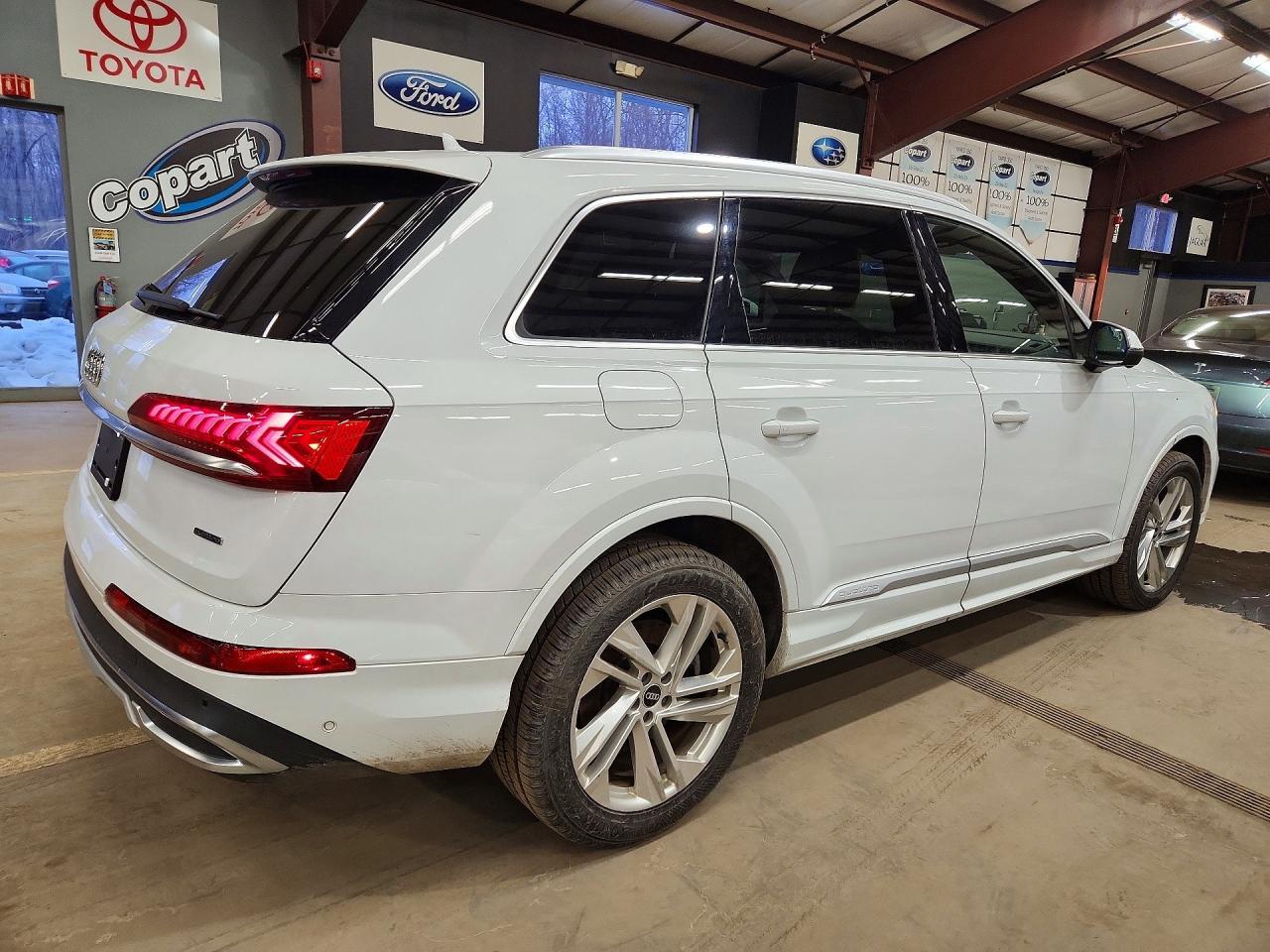 2021 Audi Q7 Premium - Фото 3