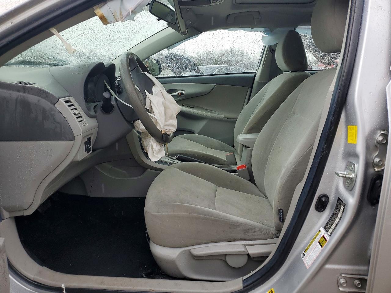 2010 Toyota Corolla Le - Фото 7