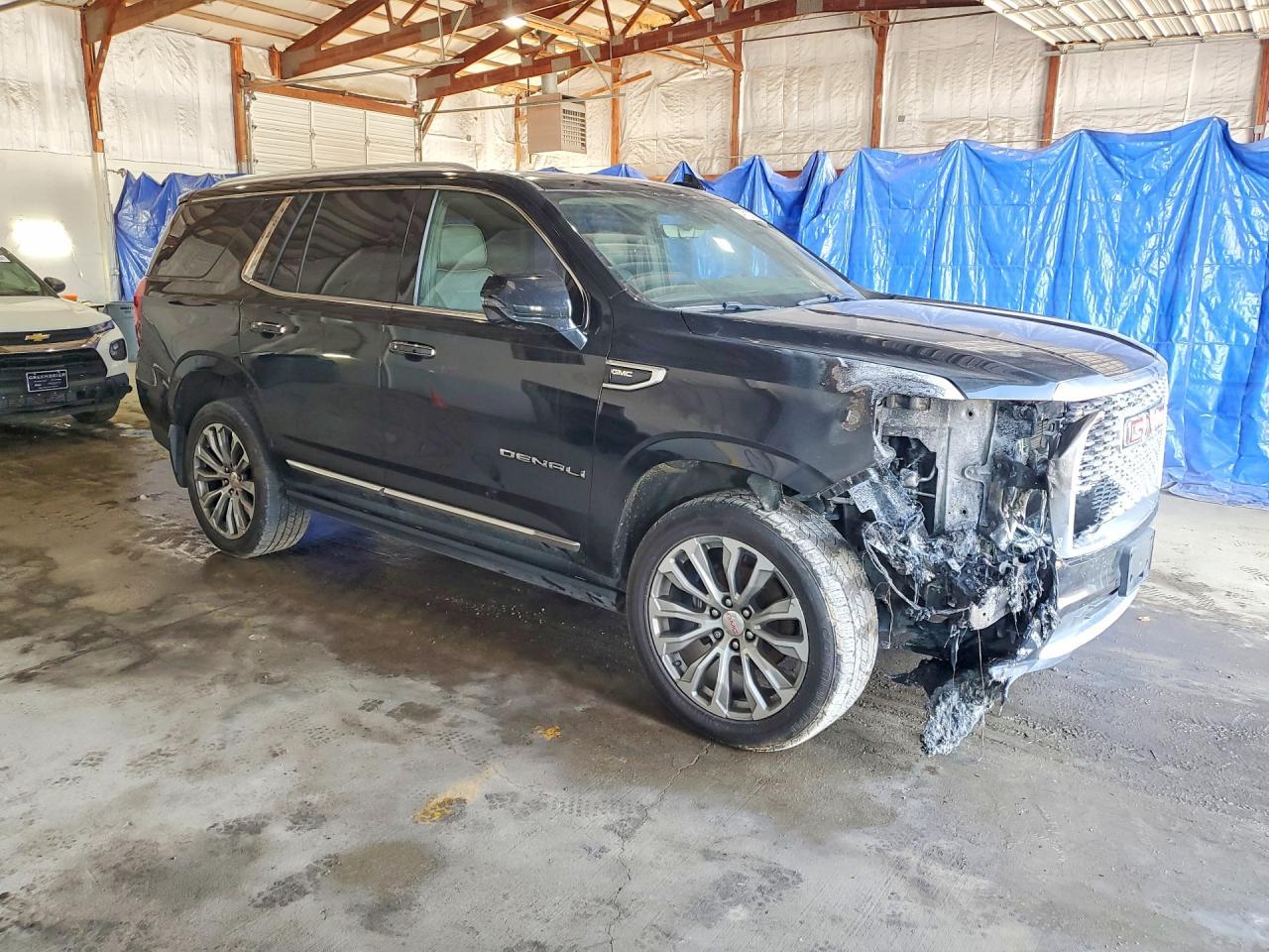 2021 GMC Yukon Denali - Image 4