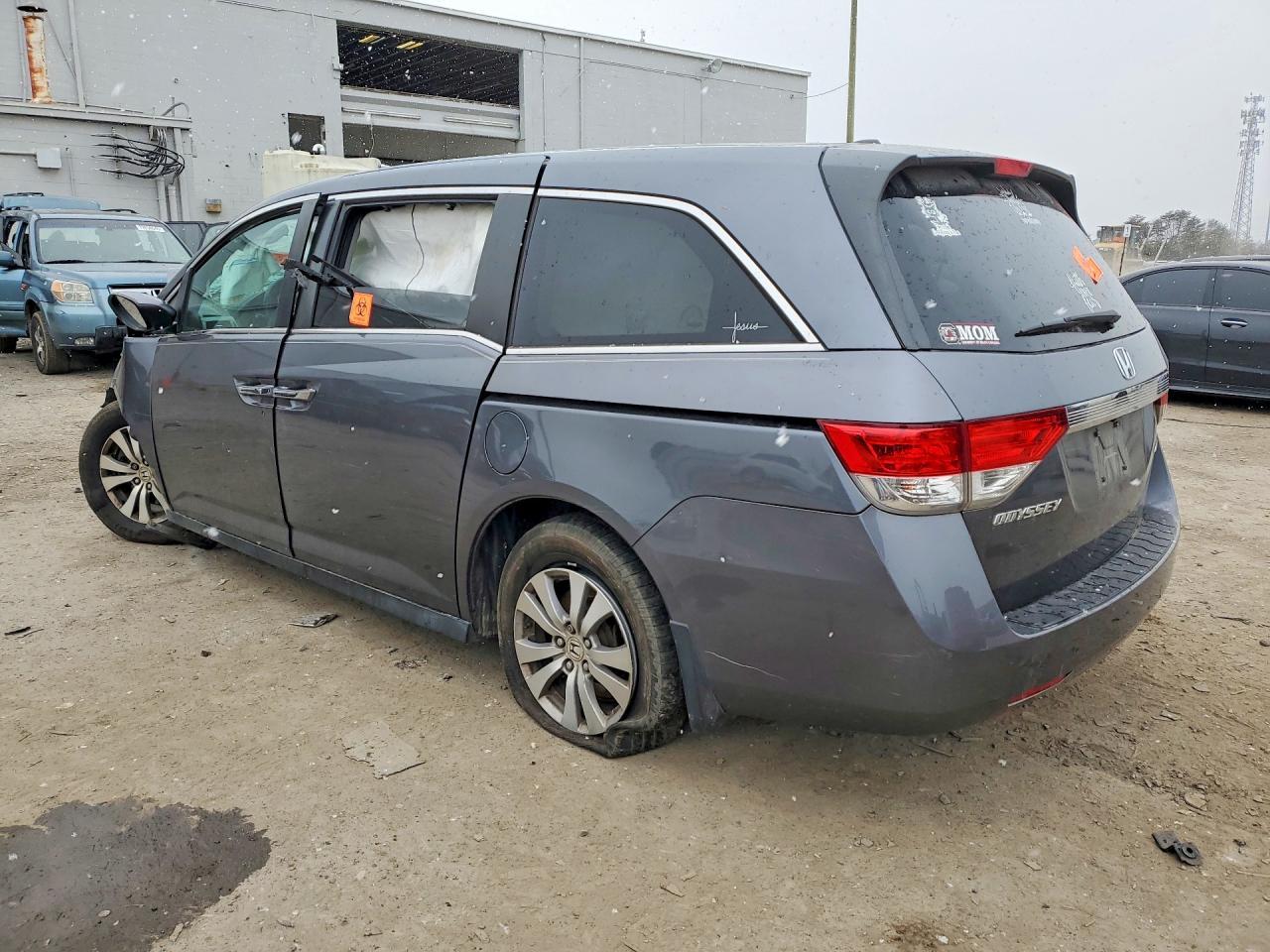 2017 Honda Odyssey Se - Фото 2