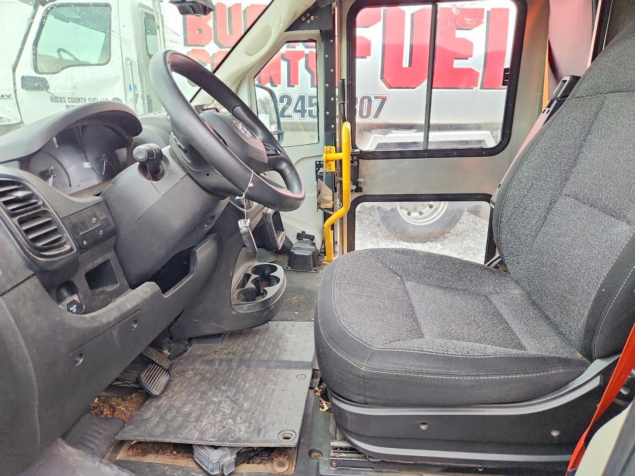 2022 Ram Promaster 3500 Delivery Truck - Фото 7