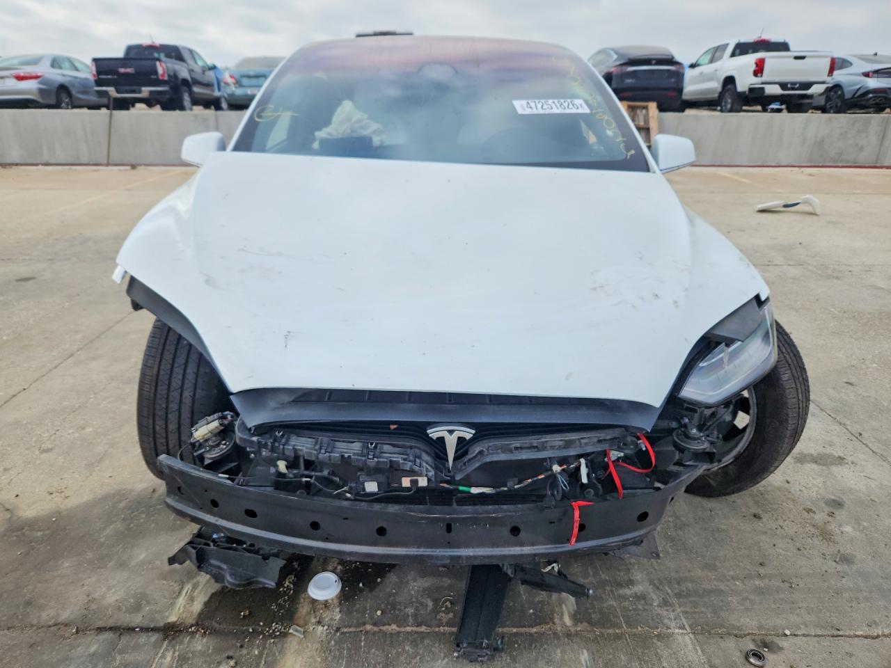 2020 Tesla Model X - Фото 5