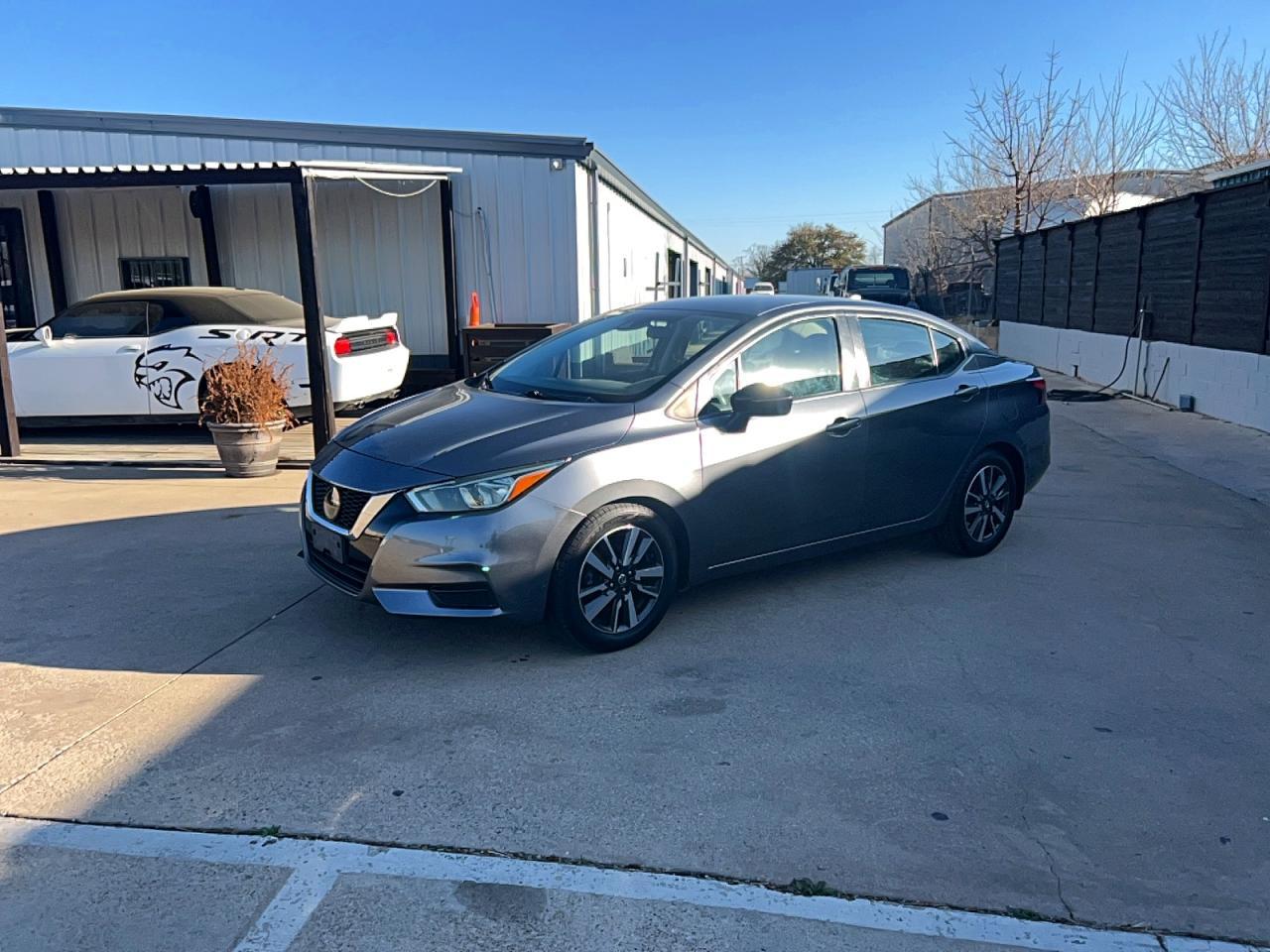 2020 Nissan Versa Sv - Фото 2