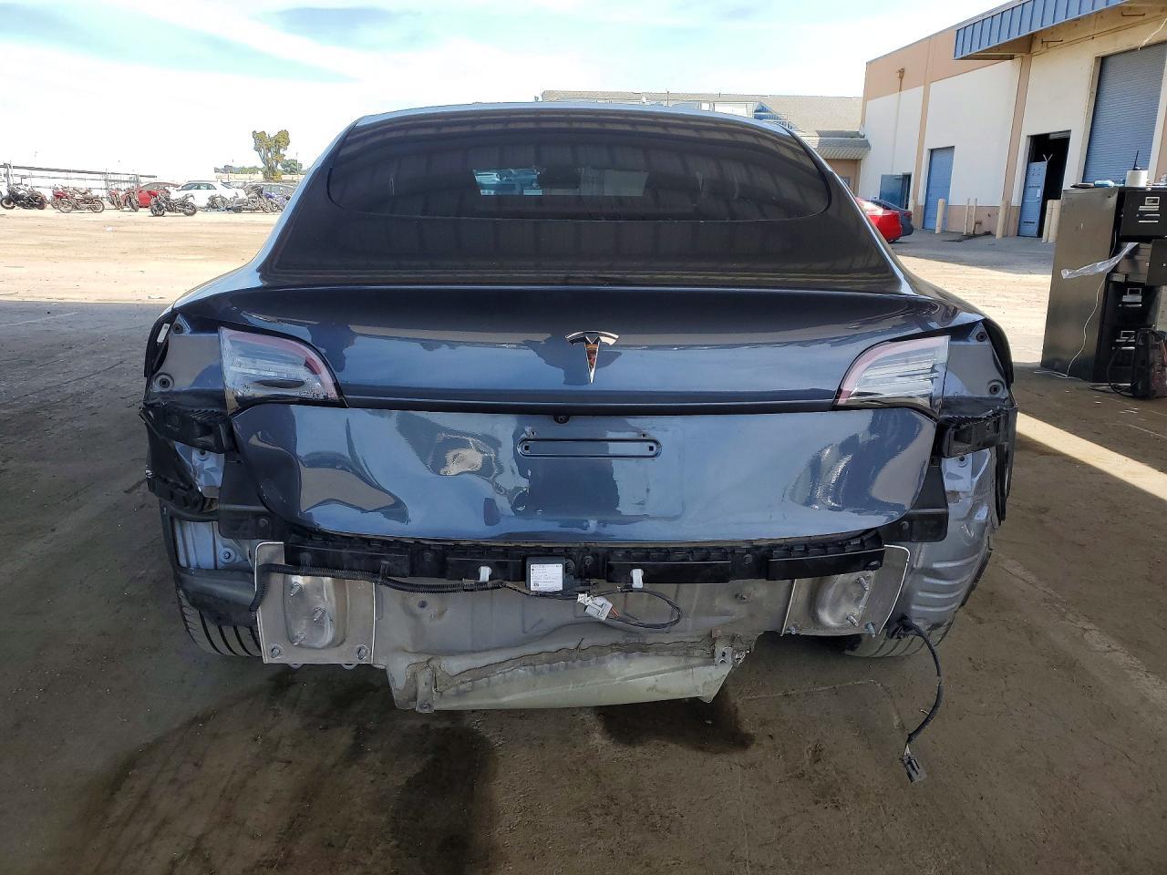 2021 Tesla Model 3 - Фото 6