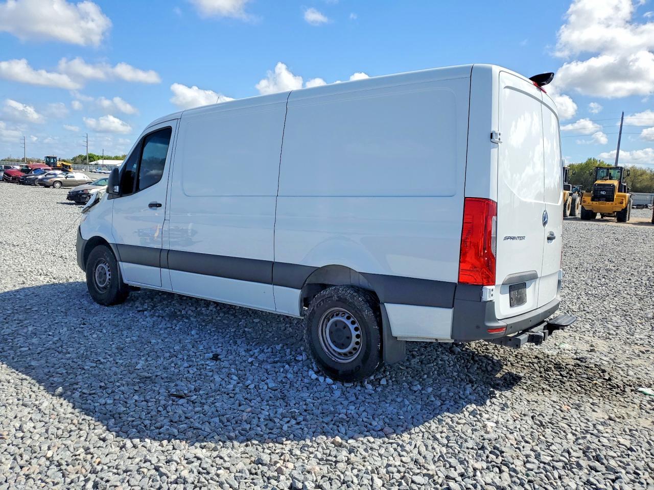 2025 Mercedes Benz Sprinter 2500 Delivery Van - Фото 2